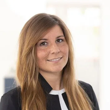 Yvonne Sievert, Steuerfachangestellte